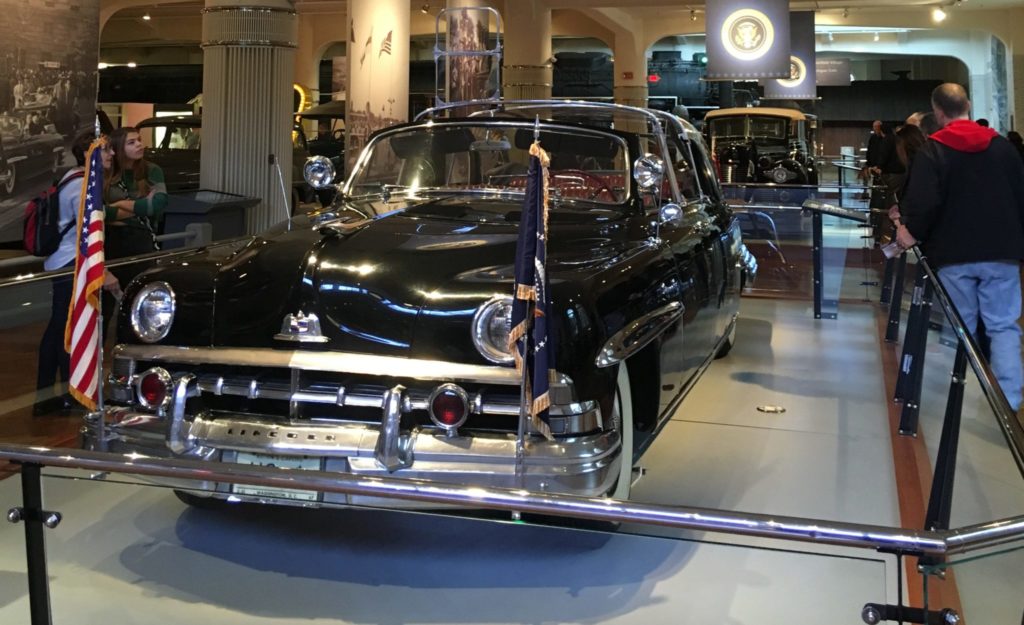 車好き必見 デトロイト フォード博物館観光 展示物を徹底解説 オレンジ日誌